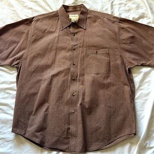 Eddie Bauer Men’s short sleeve shirt. Plaid design